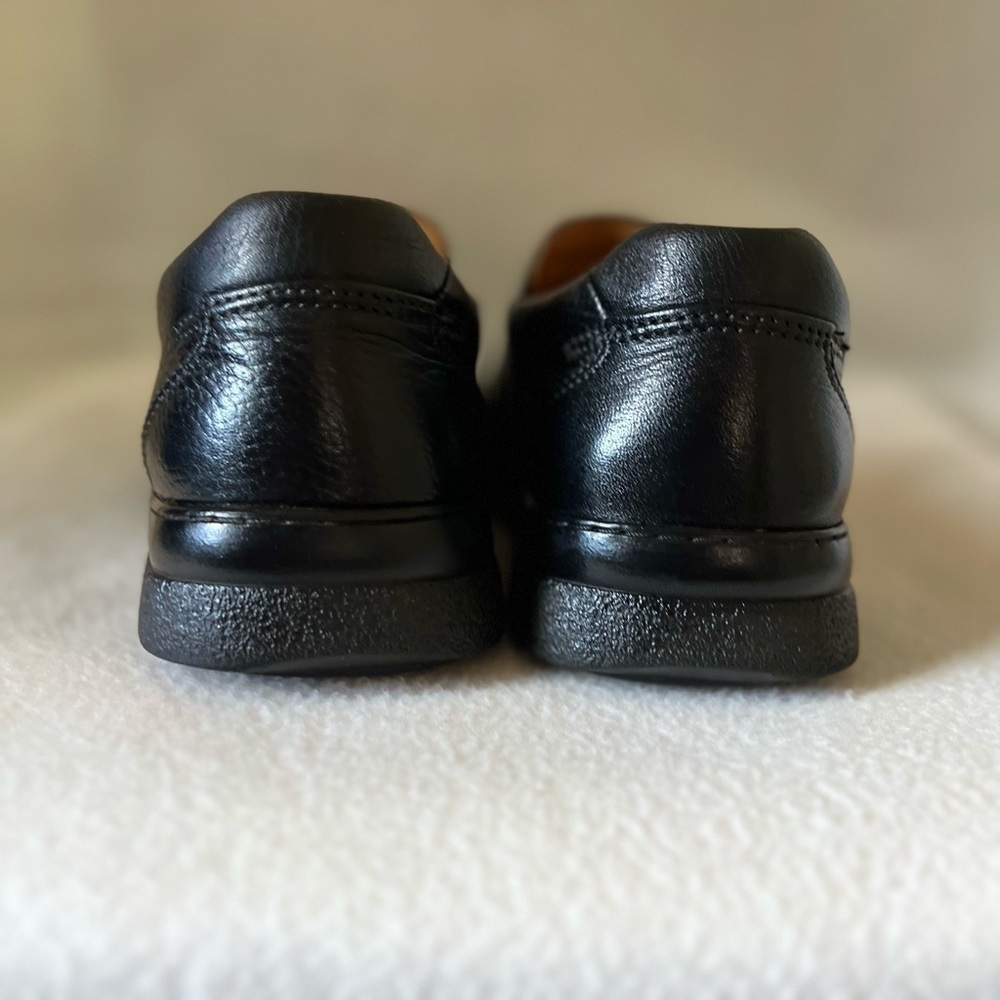 Clark’s Size 9M Men’s Leather Black Sip On Loafers - Picture 9 of 16